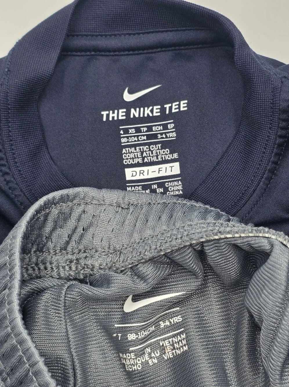 Nike navy dri